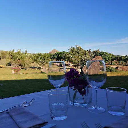 Su Nuraxi Hotel 3*