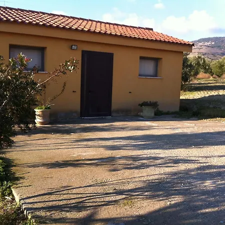 Su Nuraxi Hotel 3*